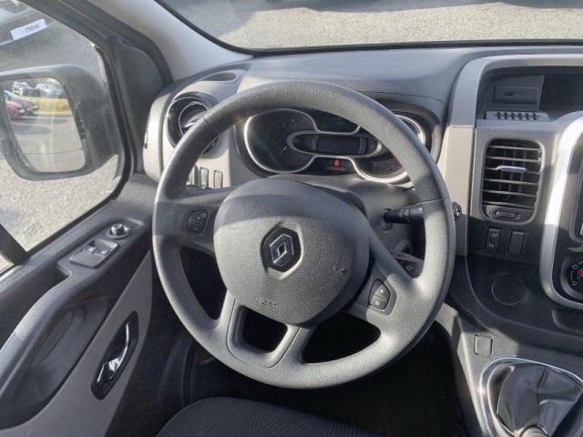 Renault Trafic image 1