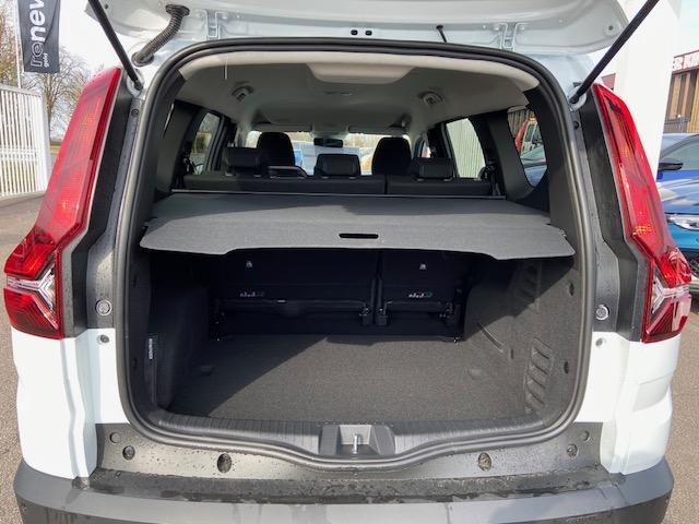 Dacia Jogger image 1
