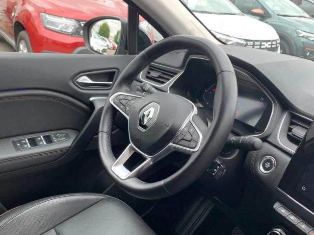 Renault Captur image 1