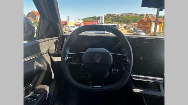 Renault Mégane E-Tech image 4