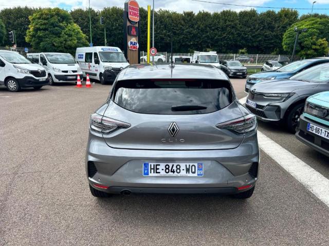 Renault Clio image 2