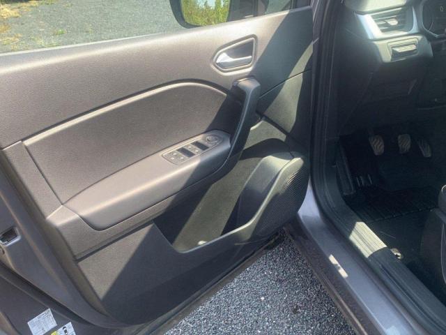 Renault Captur image 2