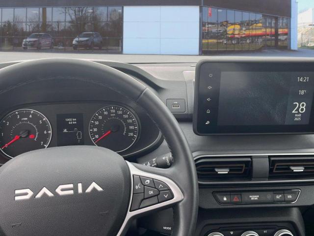 Dacia Sandero image 2