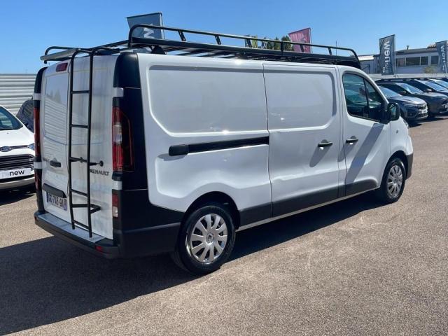 Renault Trafic image 2