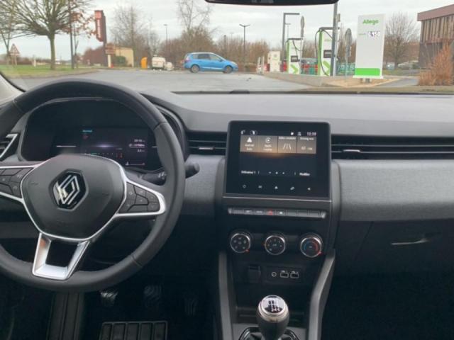 Renault Clio image 6