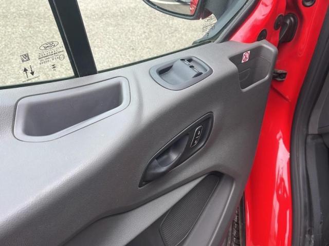 Ford Transit image 9