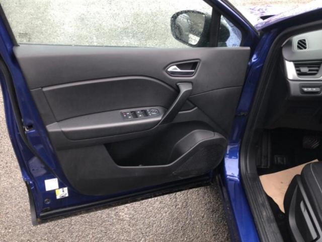 Renault Captur image 8