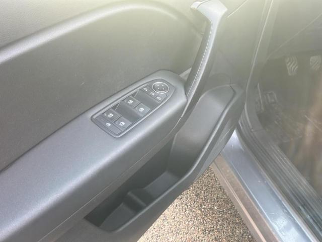 Renault Captur image 2