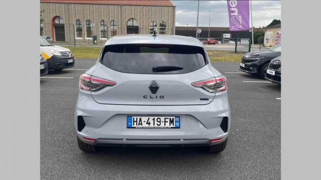 Renault Clio image 8