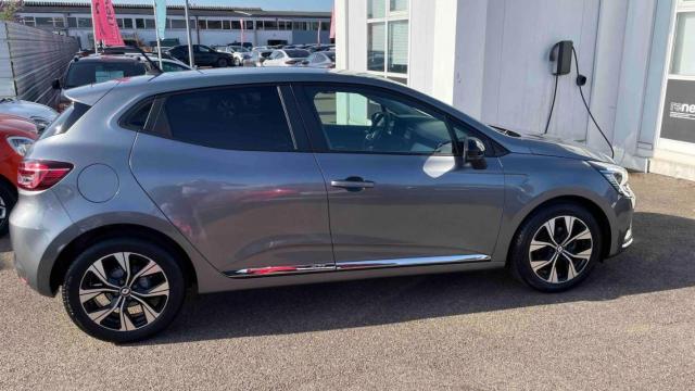 Renault Clio image 9