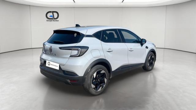 Renault Captur image 2