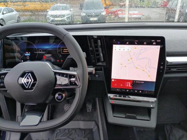Renault Mégane E-Tech image 1