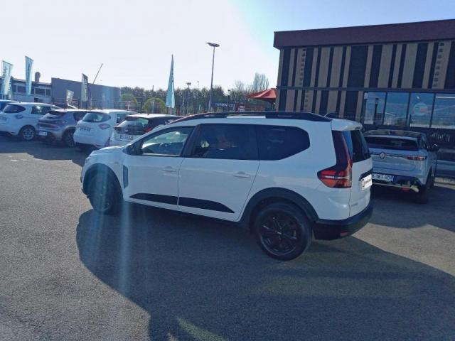 Dacia Jogger image 1