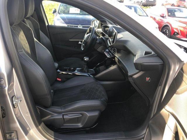 Peugeot 208 image 1