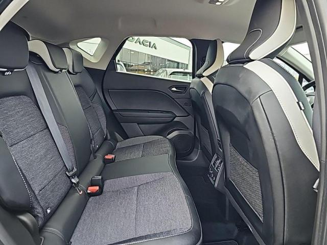 Renault Captur image 8