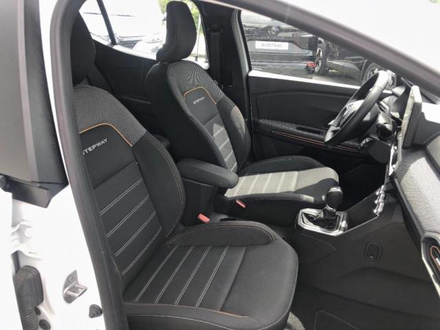 Dacia Sandero image 2