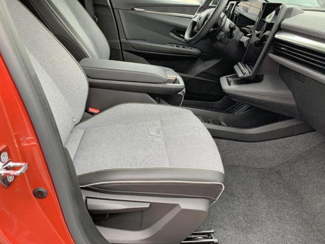 Renault Mégane E-Tech image 9