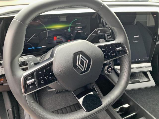 Renault Mégane E-Tech image 2