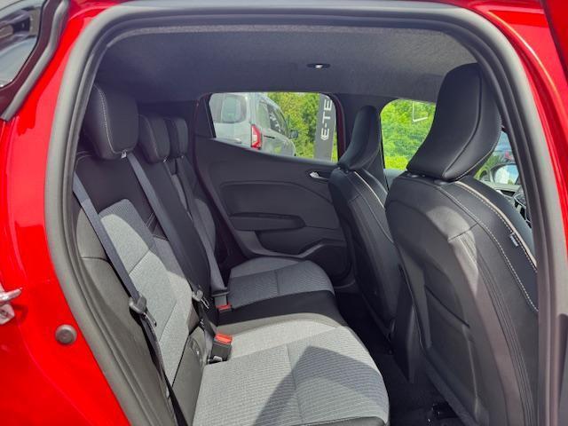 Renault Clio image 1