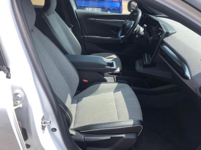 Renault Mégane E-Tech image 9