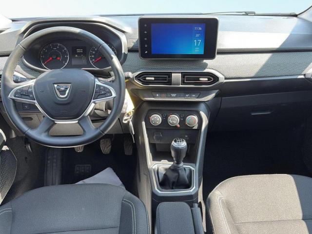 Dacia Sandero image 2