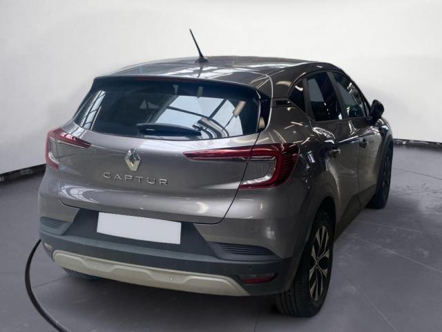 Renault Captur image 1