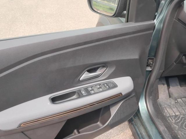Dacia Sandero image 2
