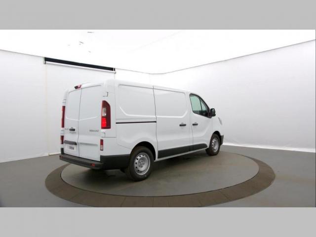 Renault Trafic image 9