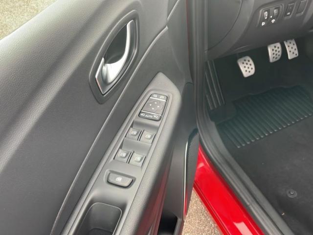 Renault Captur image 9