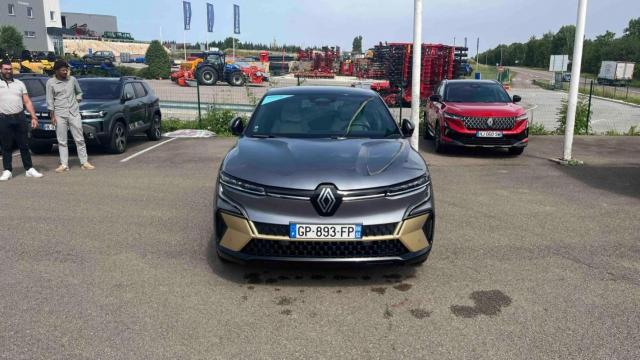 Renault Mégane E-Tech image 1