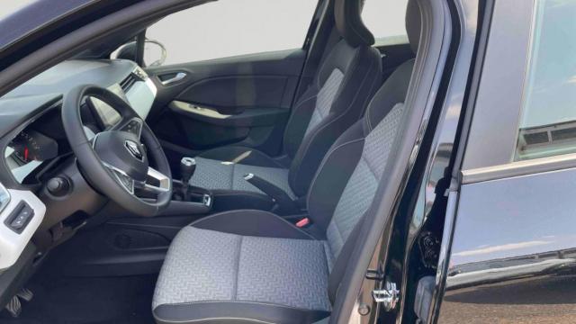 Renault Clio image 8