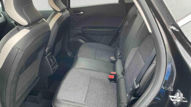 Renault Captur image 2