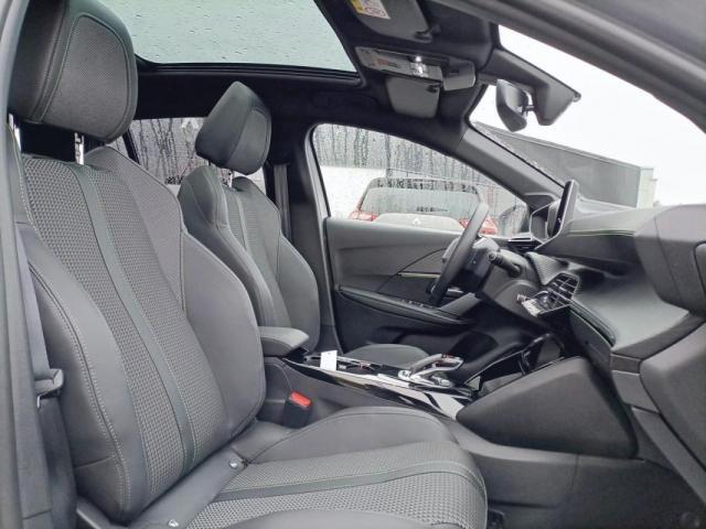 Peugeot 208 image 7