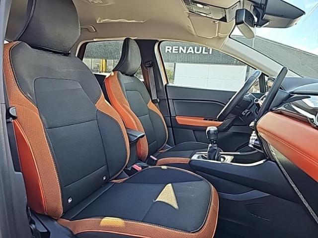 Renault Captur image 2