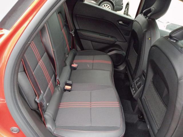 Renault Captur image 2