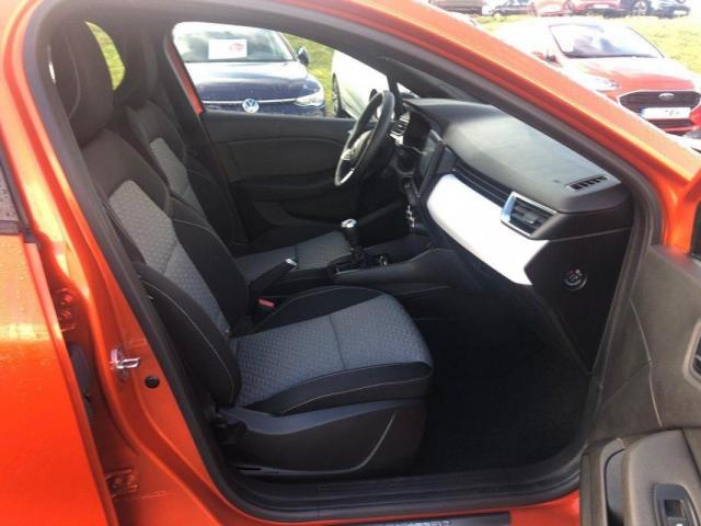 Renault Clio image 1