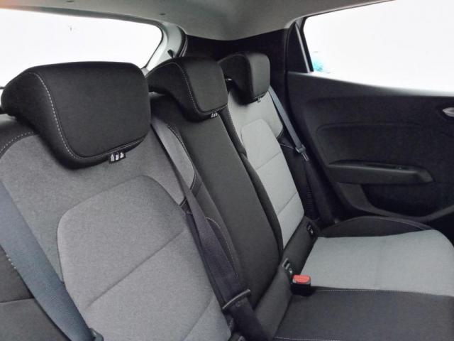 Renault Clio image 8