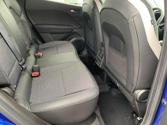 Renault Captur image 8