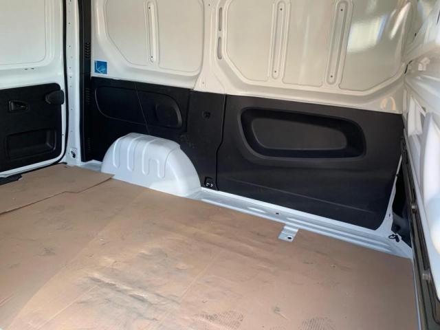 Renault Trafic image 8