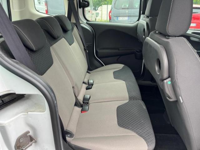 Ford Tourneo image 3