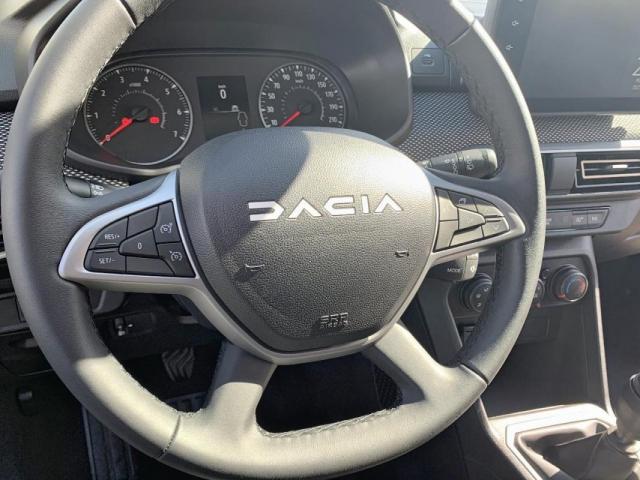 Dacia Sandero image 2