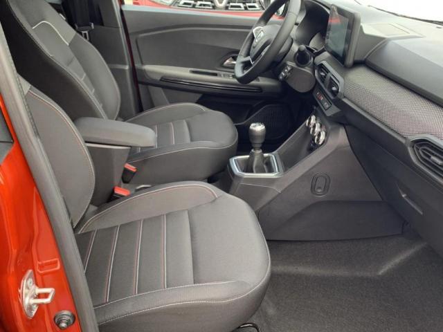Dacia Jogger image 1