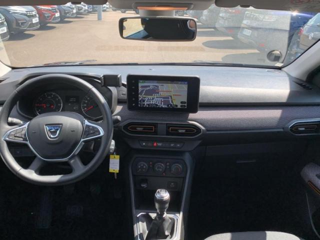 Dacia Sandero image 2
