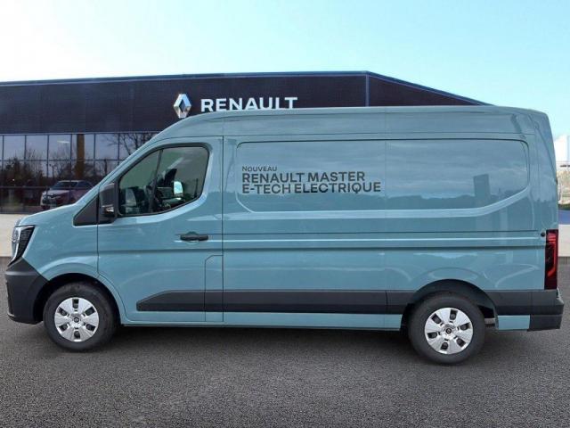 Renault Master image 1