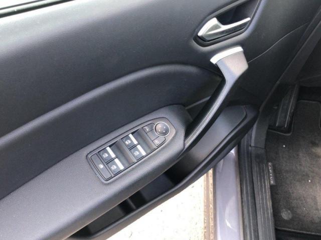 Renault Captur image 1