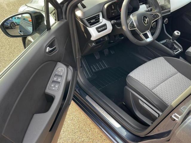 Renault Clio image 9