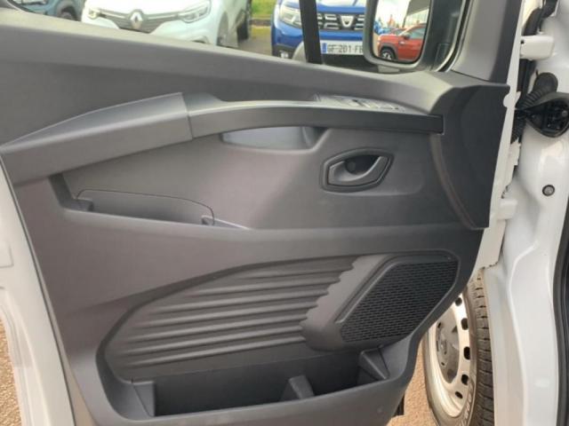 Renault Trafic image 9