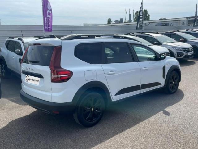 Dacia Jogger image 1