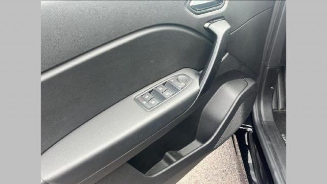 Renault Captur image 7