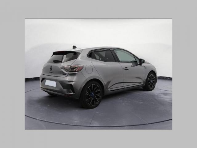Renault Clio image 2